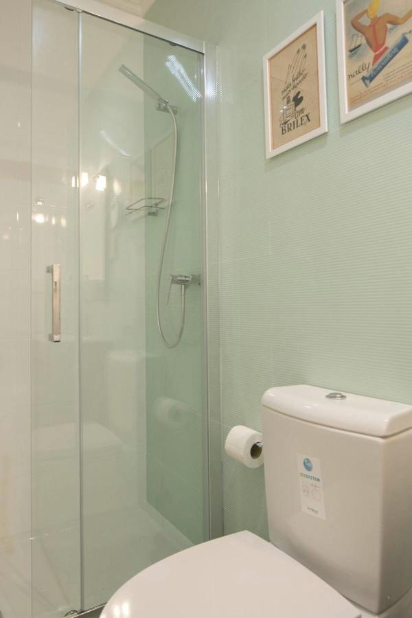 Central Turquoise Studio Apartment Lisbon Bagian luar foto